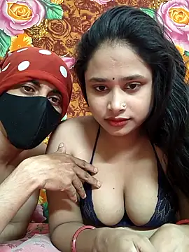 Seducing couple online show from March 28, 2026, 4:13 am