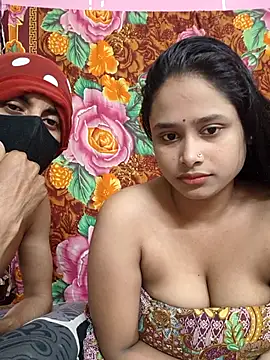 Seducing couple online show from November 18, 2025, 3:54 am