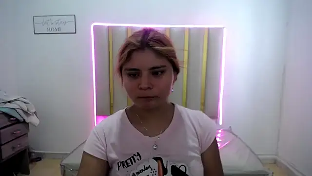 Snapshot of keilicita_tonny_18 chatting on September 27, 2025, 5:41 pm keilicita tonny 18 online show from September 27, 2025, 5:41 pm