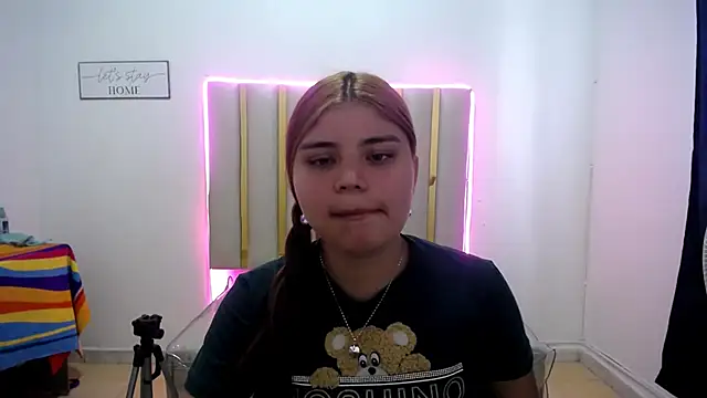 Snapshot of keilicita_tonny_18 chatting on September 20, 2025, 5:51 pm keilicita tonny 18 online show from September 20, 2025, 5:51 pm