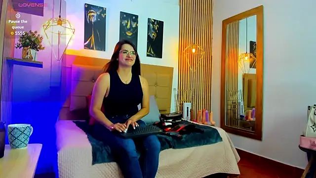 Snapshot of _samanthaa_foxx chatting on September 30, 2025, 11:05 am samanthaa foxx online show from September 30, 2025, 11:05 am
