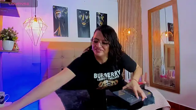  samanthaa foxx online show from November 16, 2025, 11:15 am