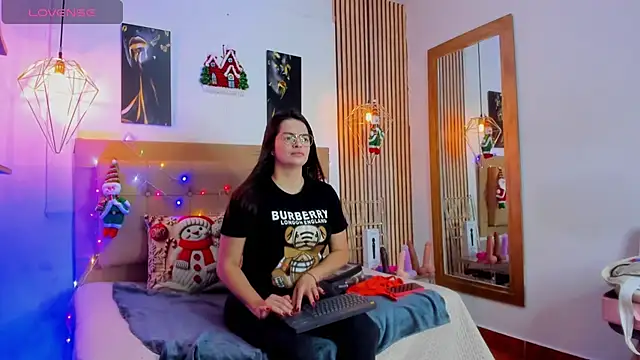  samanthaa foxx online show from December 2, 2025, 10:50 am