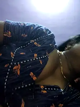 Snapshot of papukurty chatting on April 14, 2026, 11:32 pm papukurty online show from April 14, 2026, 11:32 pm