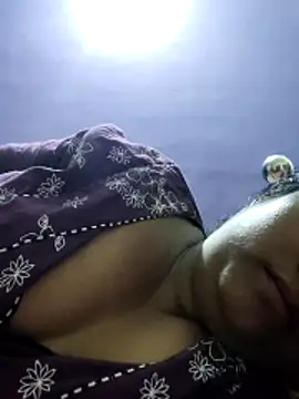 Snapshot of papukurty chatting on April 15, 2026, 7:58 pm papukurty online show from April 15, 2026, 7:58 pm