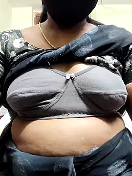 Snapshot of papukurty chatting on February 14, 2026, 1:33 pm papukurty online show from February 14, 2026, 1:33 pm