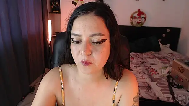 Snapshot of Abbyjoness21 chatting on January 5, 2026, 7:39 pm Abbyjoness21 online show from January 5, 2026, 7:39 pm