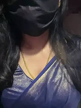 umairahaasan 1 online show from March 5, 2026, 3:36 am