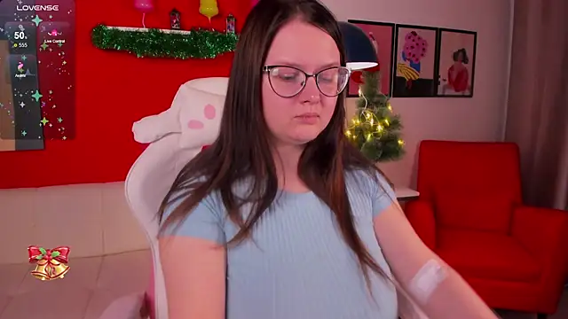 HelenDanvers online show from January 11, 2026, 10:11 am