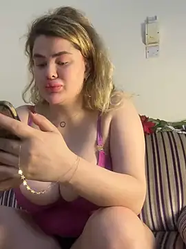 aydabella7777 online show from December 16, 2025, 5:28 pm