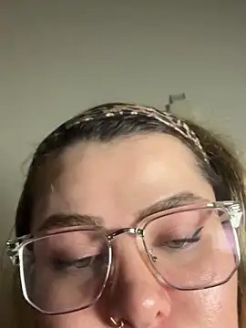 aydabella7777 online show from February 5, 2026, 7:21 pm