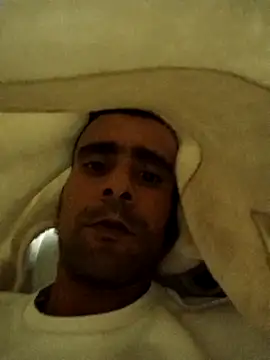 Snapshot of SlipperyEssay chatting on November 20, 2025, 8:31 pm SlipperyEssay online show from November 20, 2025, 8:31 pm