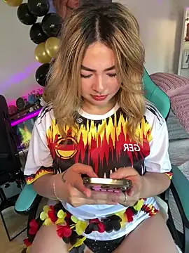 Snapshot of OriannaFox chatting on June 20, 2026, 4:45 pm OriannaFox online show from June 20, 2026, 4:45 pm