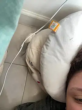 Snapshot of Solangerulo_ chatting on February 14, 2026, 5:02 pm Solangerulo online show from February 14, 2026, 5:02 pm