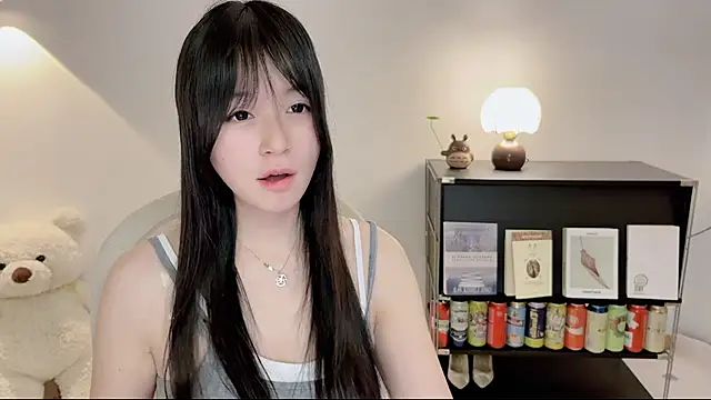 Onechestnut online show from June 14, 2026, 12:39 pm