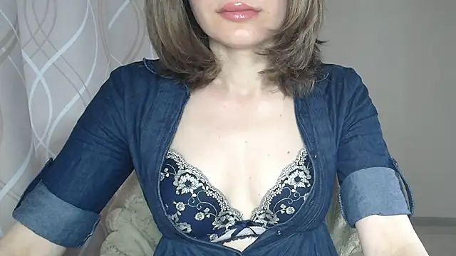 miss  Sophie online show from June 3, 2026, 8:15 am