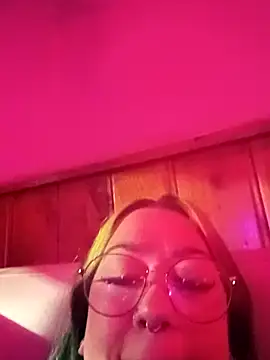 Dulcedeanis online show from February 9, 2026, 2:09 am