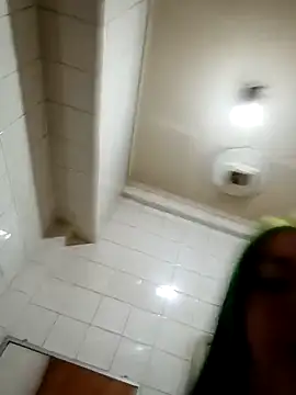 Dulcedeanis online show from October 6, 2025, 2:24 am