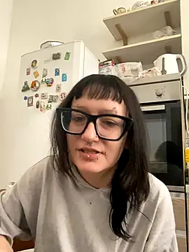 Snapshot of severingratty chatting on October 4, 2025, 10:28 am severingratty online show from October 4, 2025, 10:28 am