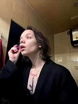 enchanting chloe online show from October 10, 2025, 5:47 pm