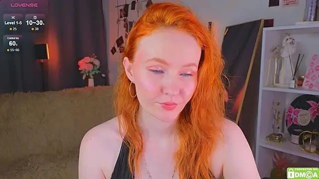 JoyceJones online show from November 18, 2025, 8:12 pm