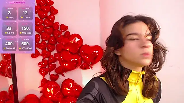 miascarlet 16 online show from October 1, 2025, 1:26 pm