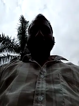 Snapshot of Garammandi011 chatting on May 19, 2026, 10:44 am Garammandi011 online show from May 19, 2026, 10:44 am