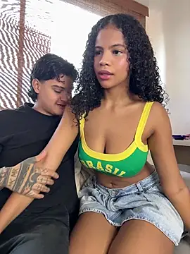 Snapshot of Rose-andres chatting on February 15, 2026, 4:39 pm Rose-andres online show from February 15, 2026, 4:39 pm