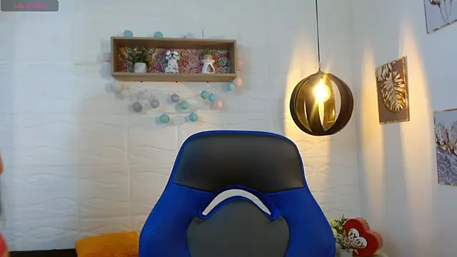 tulunaroja online show from September 29, 2025, 8:14 pm