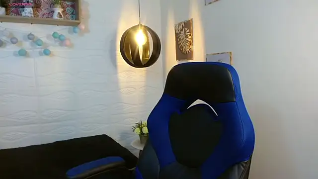 tulunaroja online show from September 26, 2025, 7:54 pm