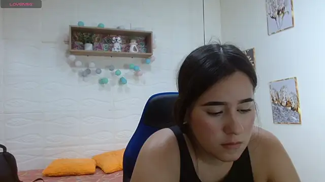 tulunaroja online show from November 11, 2025, 7:19 pm