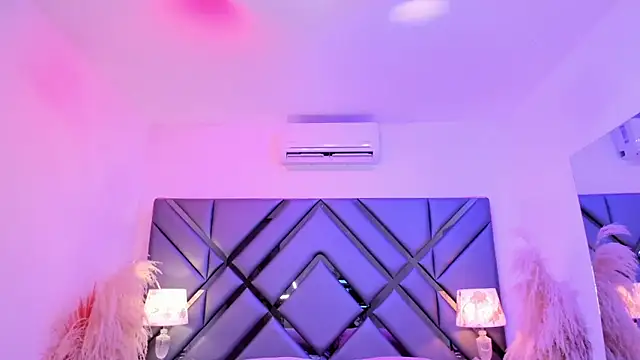 Milan LewisS online show from February 24, 2026, 12:06 pm