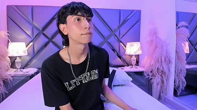 Milan LewisS online show from February 23, 2026, 11:22 am