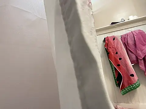 GirlSquirt online show from February 9, 2026, 5:55 pm