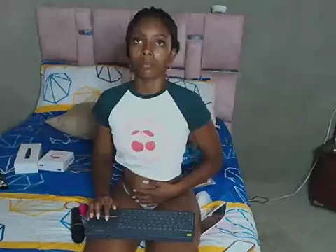 britanyxxs online show from November 10, 2025, 2:22 pm