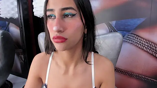 miss   taylor online show from October 10, 2025, 2:34 am