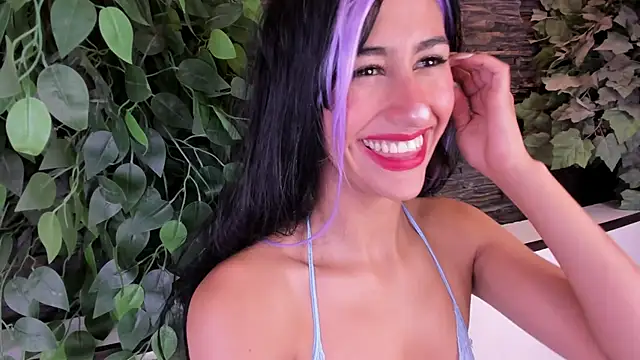 miss   taylor online show from September 29, 2025, 6:13 pm