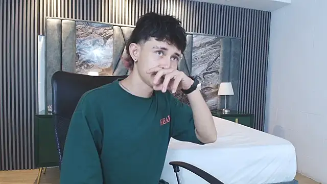 Michael blue online show from February 8, 2026, 7:44 pm