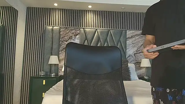 Michael blue online show from January 6, 2026, 12:20 pm