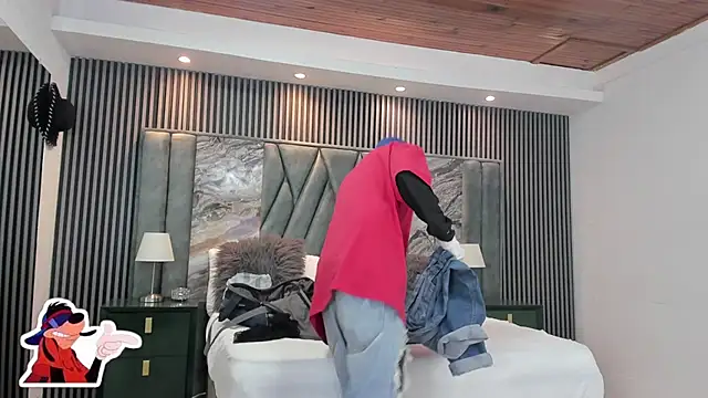 Michael blue online show from October 31, 2025, 9:32 pm