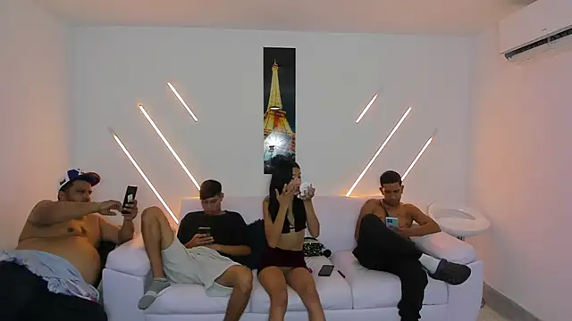 Snapshot of brutal_sex_room2k chatting on April 9, 2026, 8:04 pm brutal sex room2k online show from April 9, 2026, 8:04 pm