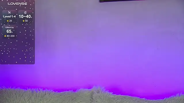 Snapshot of AlysonHuxley_ chatting on September 8, 2025, 7:24 pm AlysonHuxley  online show from September 8, 2025, 7:24 pm