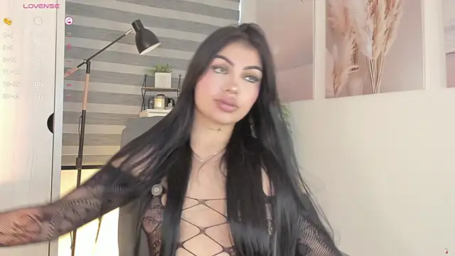 EmmyKenner online show from October 30, 2025, 11:08 am