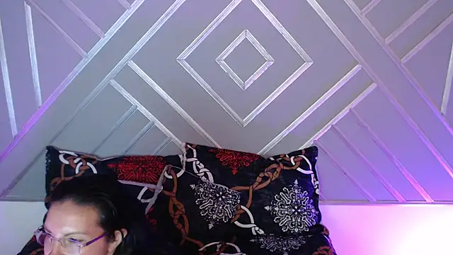 sashabluex online show from October 4, 2025, 3:19 am