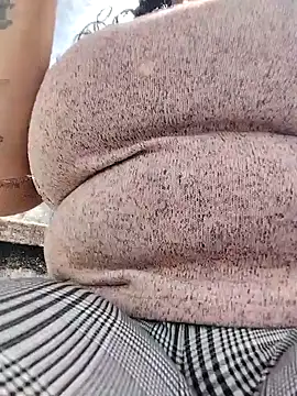 Snapshot of You-sexy-starr chatting on November 23, 2025, 3:33 pm You-sexy-starr online show from November 23, 2025, 3:33 pm