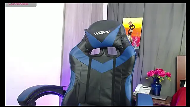 MONIQUE-LAMOUR online show from March 20, 2026, 10:05 am