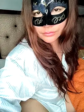 Snapshot of HotLaurha chatting on October 8, 2025, 4:25 am HotLaurha online show from October 8, 2025, 4:25 am