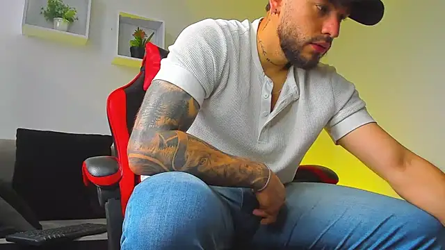 DIMITRI MASTEER online show from October 5, 2025, 4:53 pm