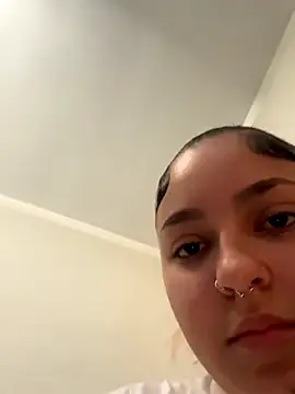 babykalirose online show from October 1, 2025, 3:00 am