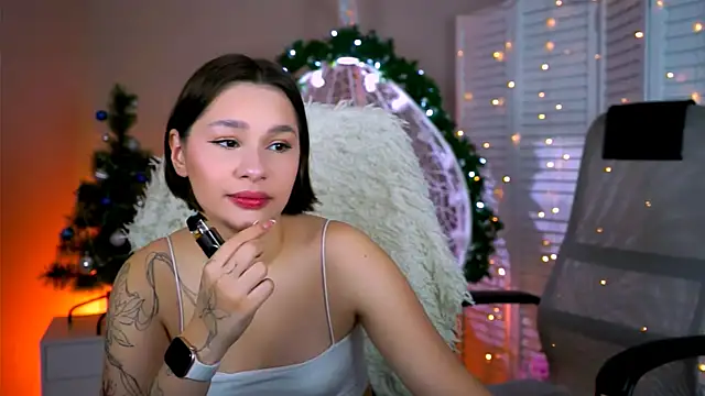 KimClarks  online show from January 11, 2026, 10:00 am